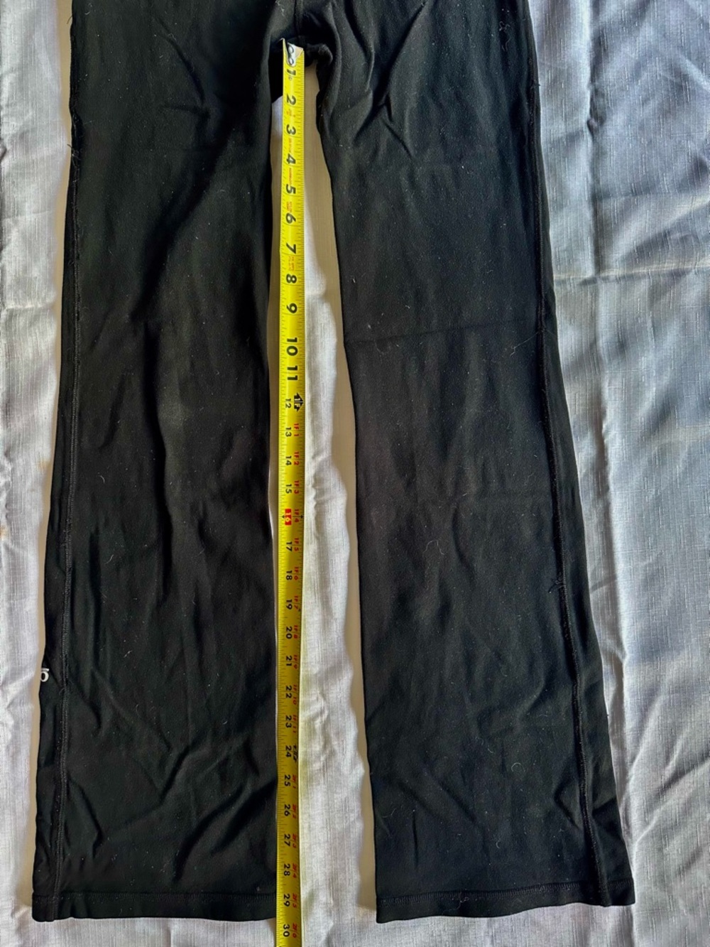 Alo Yoga Pants STRAIGHT LEG with subtle flares, Purple/black. Size: S - Picture 7 of 12